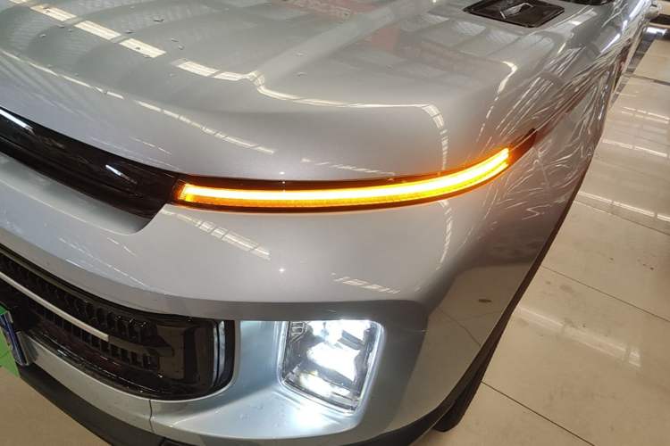 Used Geely Auto icon 2026 Model Chocolate 1.5TD Pure & Refined Edition Left Front Headlight