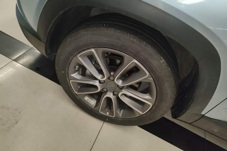 Used Geely Auto icon 2026 Model Chocolate 1.5TD Pure & Refined Edition Left Front Wheel Hub