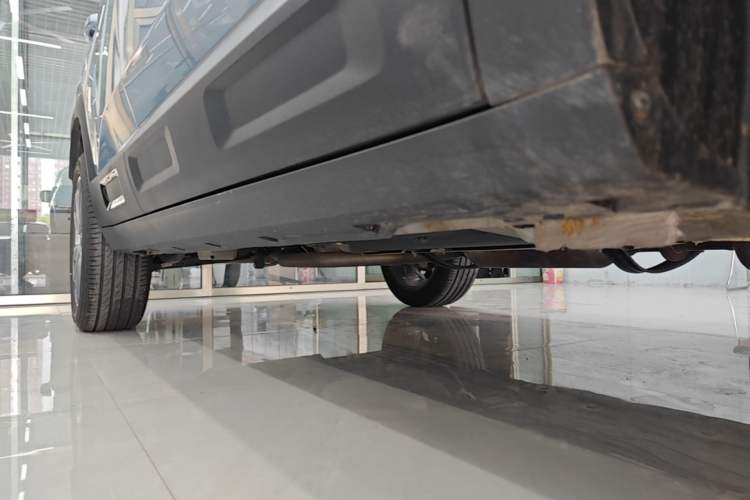 Used Geely Auto icon 2026 Model Chocolate 1.5TD Pure & Refined Edition Right Side Sill