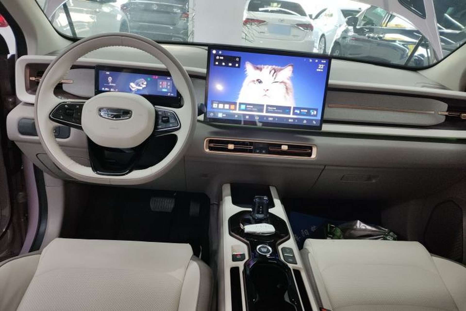 Used Geely Auto icon 2026 Model Chocolate 1.5TD Pure & Refined Edition Center Console