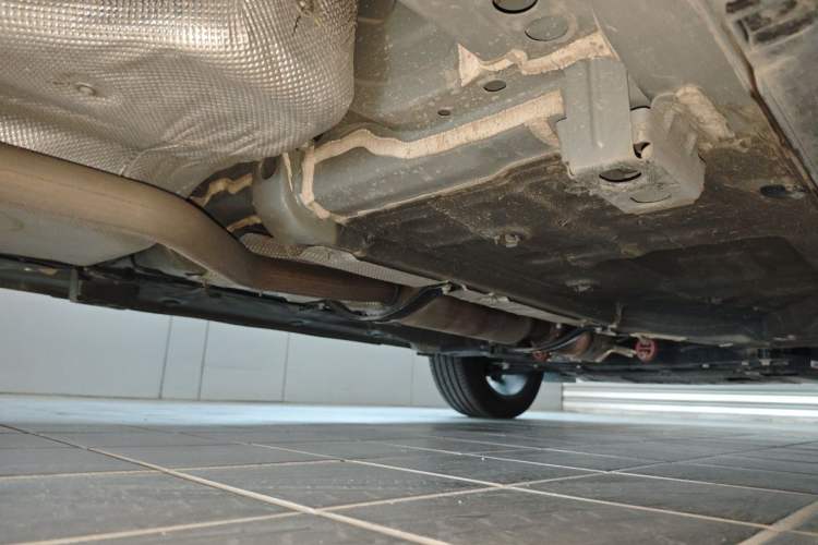 Used Geely Auto icon 2026 Model Chocolate 1.5TD Pure & Refined Edition Chassis Rear Right