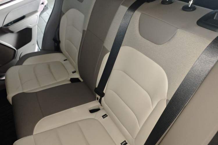 Used Geely Auto icon 2026 Model Chocolate 1.5TD Pure & Refined Edition Left Rear Seat