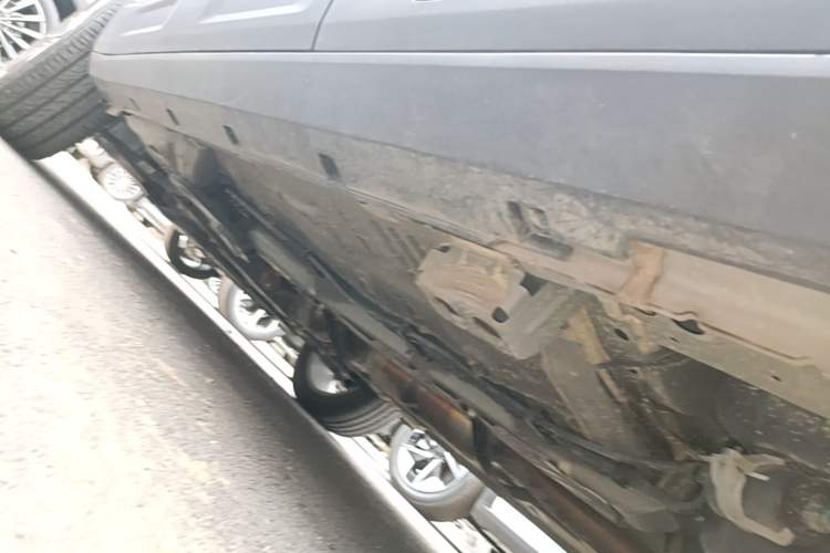 Used Geely Auto icon 2026 Model Chocolate 1.5TD Pure & Refined Edition Left Side Sill