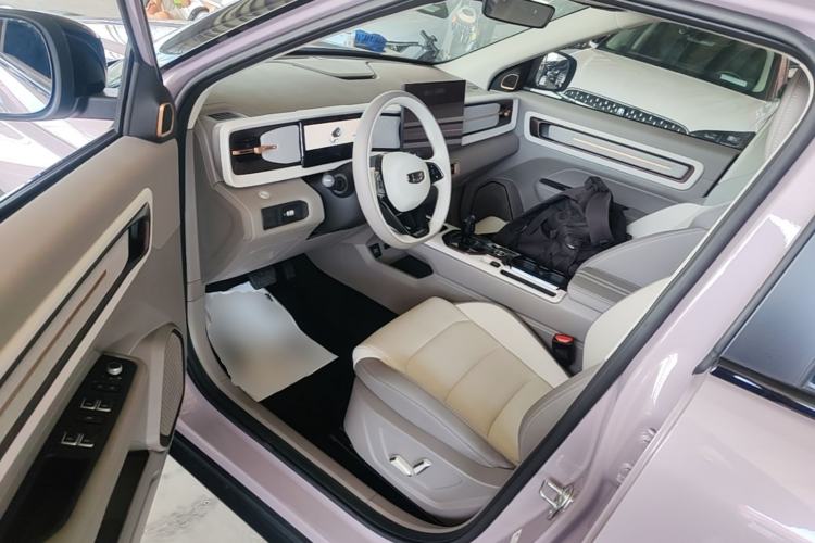 Used Geely Auto icon 2026 Model Chocolate 1.5TD Pure & Refined Edition Left Front Seat
