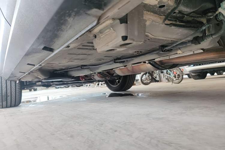 Used Geely Auto icon 2026 Model Chocolate 1.5TD Pure & Refined Edition Left Side Sill