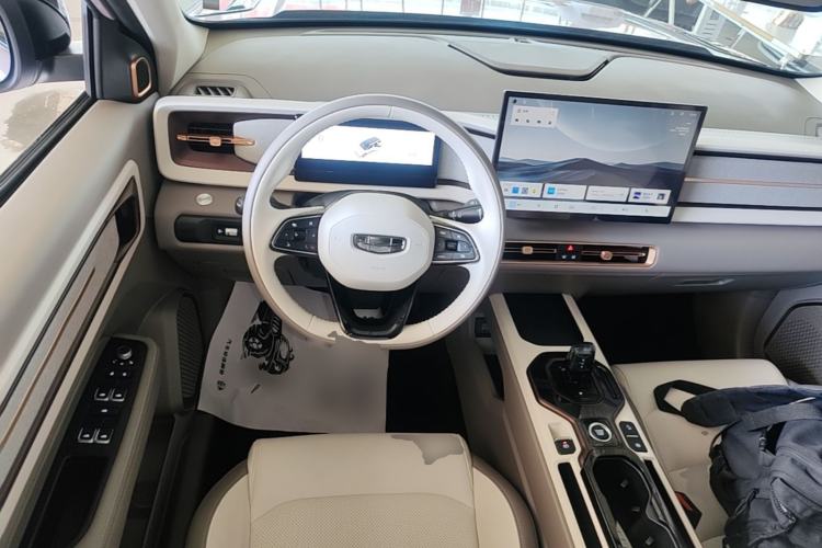 Used Geely Auto icon 2026 Model Chocolate 1.5TD Pure & Refined Edition Steering Wheel