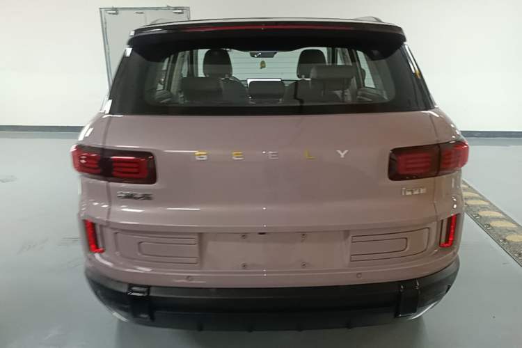 Used Geely Auto icon 2026 Model Chocolate 1.5TD Pure & Refined Edition Rear