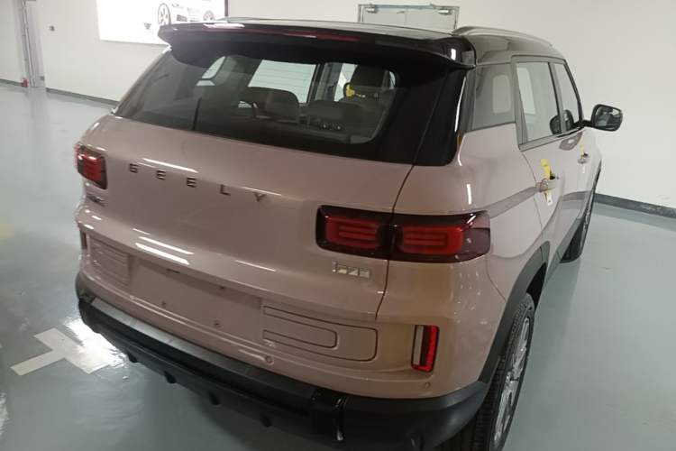 Used Geely Auto icon 2026 Model Chocolate 1.5TD Pure & Refined Edition Rear Right 45 Deg