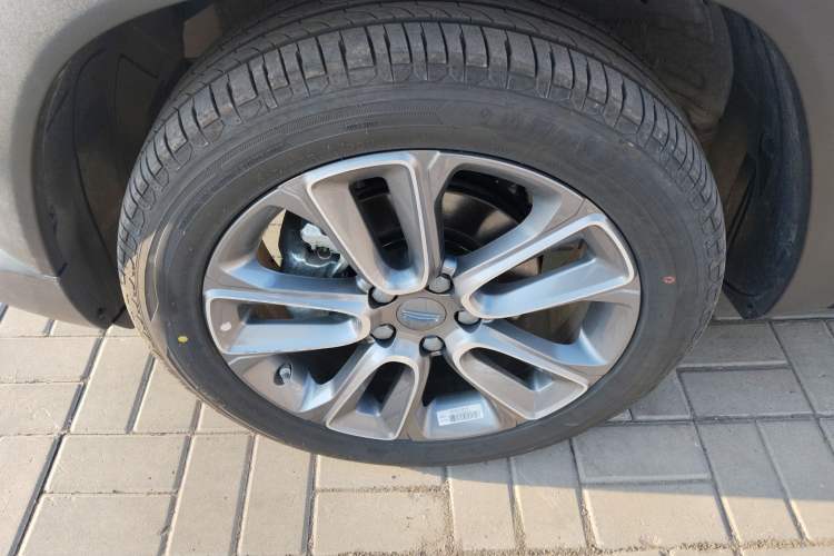 Used Geely Auto icon 2026 Model Chocolate 1.5TD Pure & Refined Edition Left Front Wheel Hub