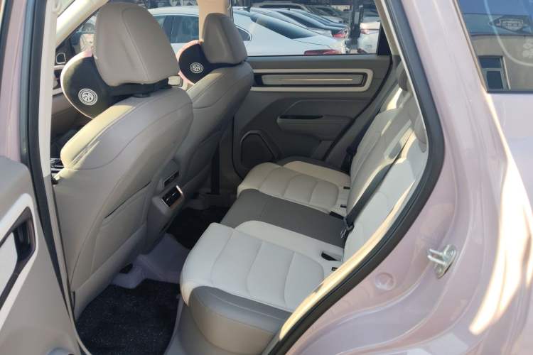 Used Geely Auto icon 2026 Model Chocolate 1.5TD Pure & Refined Edition Left Rear Seat