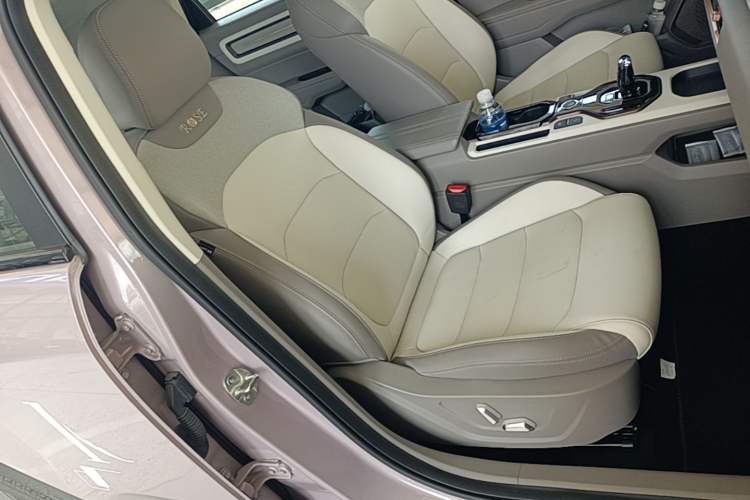 Used Geely Auto icon 2026 Model Chocolate 1.5TD Pure & Refined Edition Right Front Seat