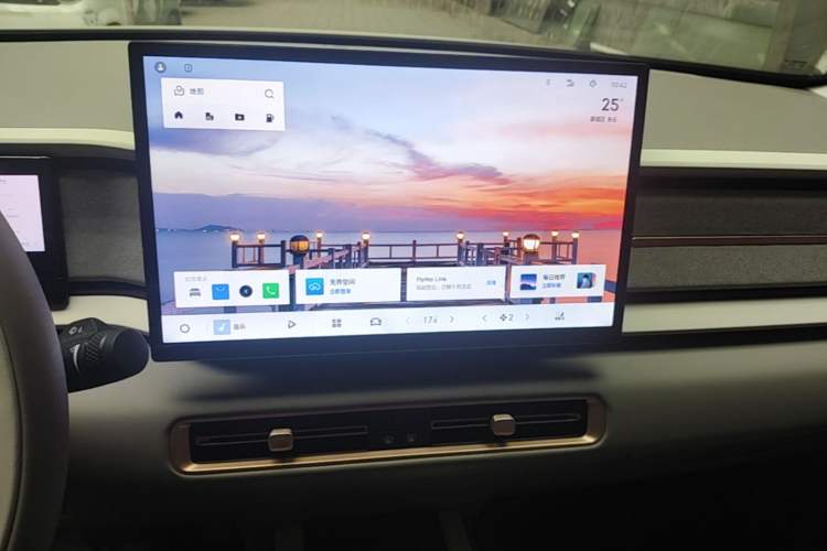 Used Geely Auto icon 2026 Model Chocolate 1.5TD Pure & Refined Edition Audio And AC Panel
