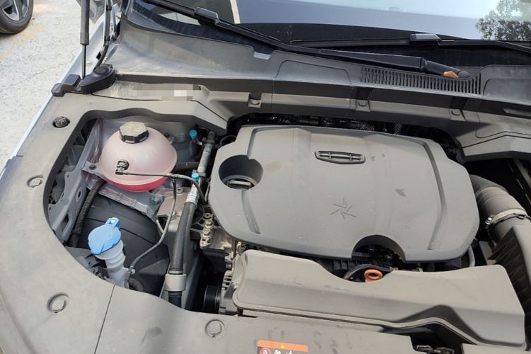 Used Geely Auto icon 2026 Model Chocolate 1.5TD Pure & Refined Edition Engine Bay Right