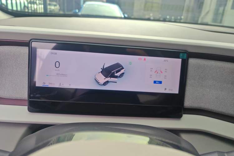 Used Geely Auto icon 2026 Model Chocolate 1.5TD Pure & Refined Edition Instrument Cluster