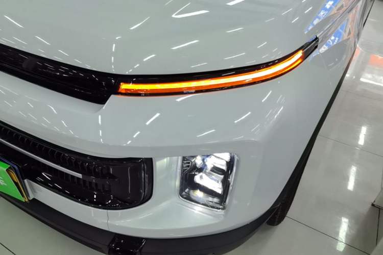 Used Geely Auto icon 2026 Model Chocolate 1.5TD Pure & Refined Edition Left Front Headlight