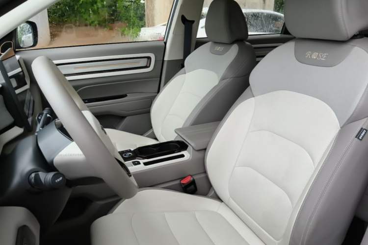 Used Geely Auto icon 2026 Model Chocolate 1.5TD Pure & Refined Edition Left Front Seat