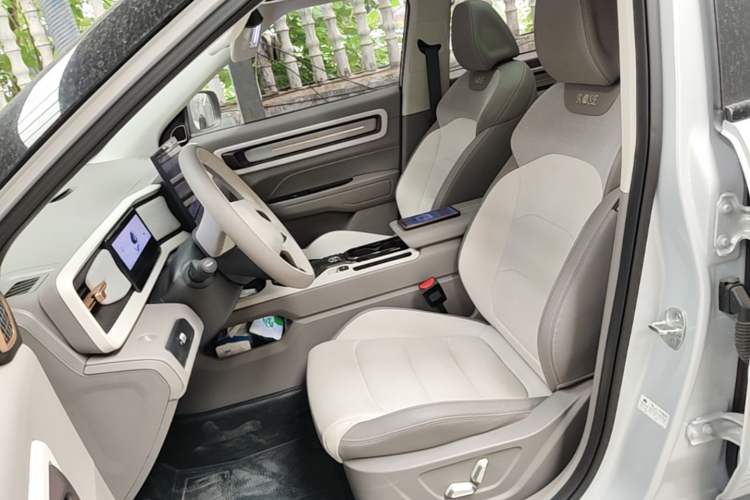 Used Geely Auto icon 2026 Model Chocolate 1.5TD Pure & Refined Edition Left Front Seat