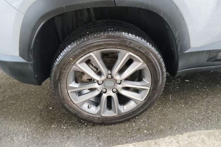Used Geely Auto icon 2026 Model Chocolate 1.5TD Pure & Refined Edition Right Rear Wheel Hub