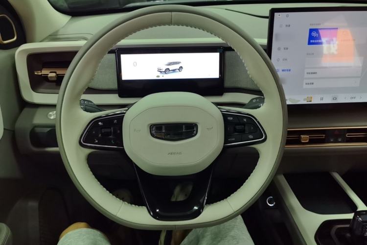 Used Geely Auto icon 2026 Model Chocolate 1.5TD Pure & Refined Edition Steering Wheel