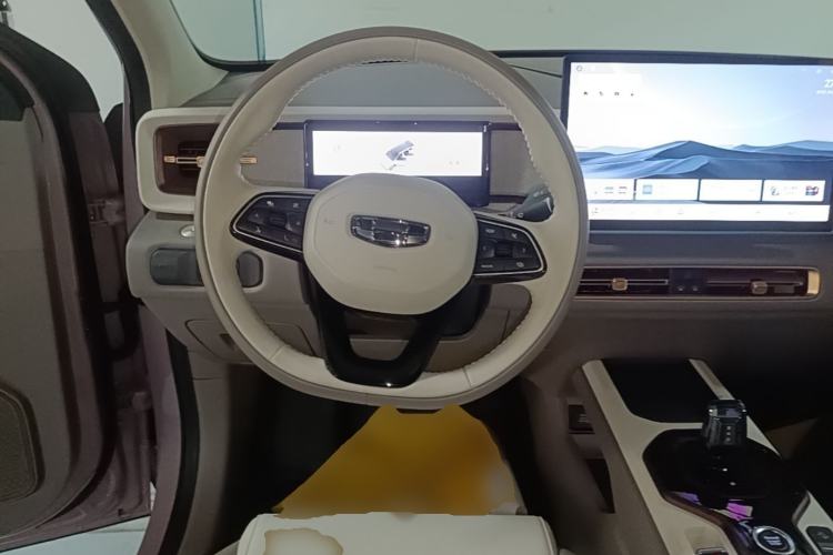 Used Geely Auto icon 2026 Model Chocolate 1.5TD Pure & Refined Edition Steering Wheel