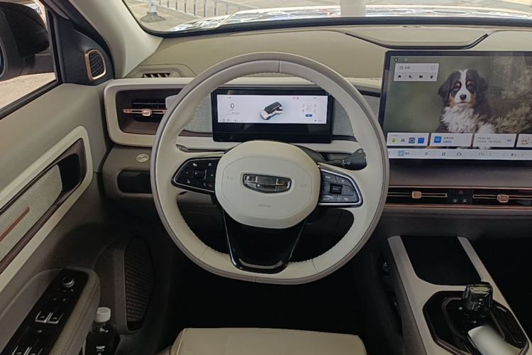 Used Geely Auto icon 2026 Model Chocolate 1.5TD Pure & Refined Edition Steering Wheel