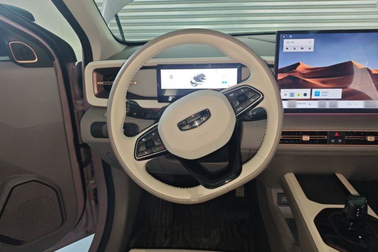 Used Geely Auto icon 2026 Model Chocolate 1.5TD Pure & Refined Edition Steering Wheel
