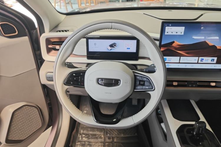 Used Geely Auto icon 2026 Model Chocolate 1.5TD Pure & Refined Edition Steering Wheel