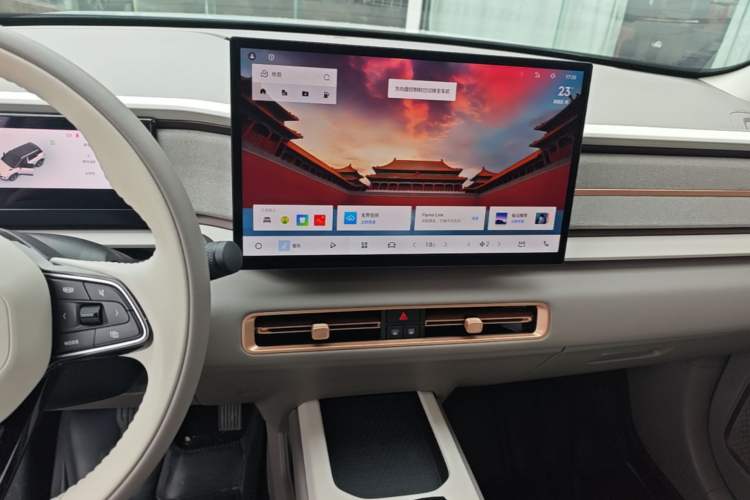Used Geely Auto icon 2026 Model Chocolate 1.5TD Pure & Refined Edition Audio And AC Panel