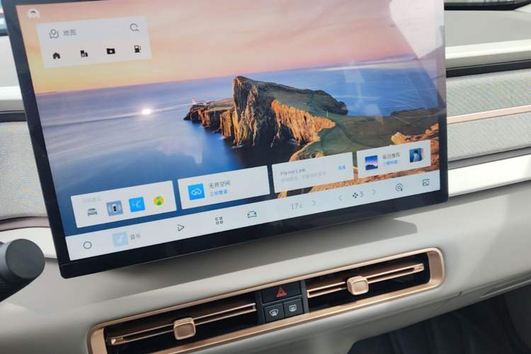 Used Geely Auto icon 2026 Model Chocolate 1.5TD Pure & Refined Edition Audio And AC Panel