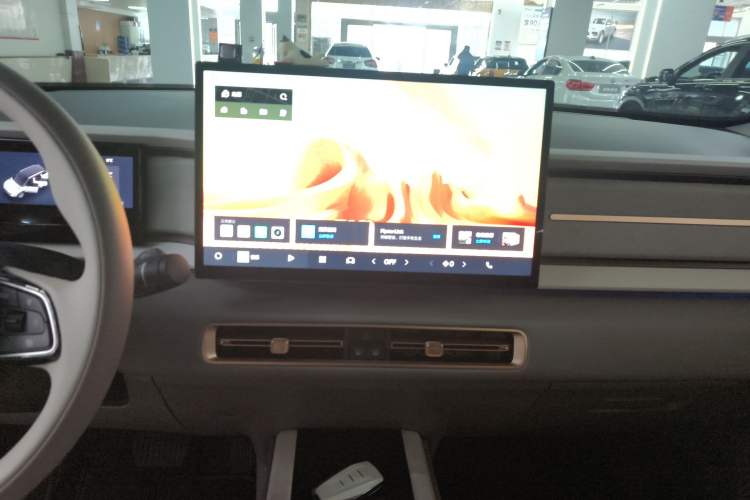 Used Geely Auto icon 2026 Model Chocolate 1.5TD Pure & Refined Edition Audio And AC Panel