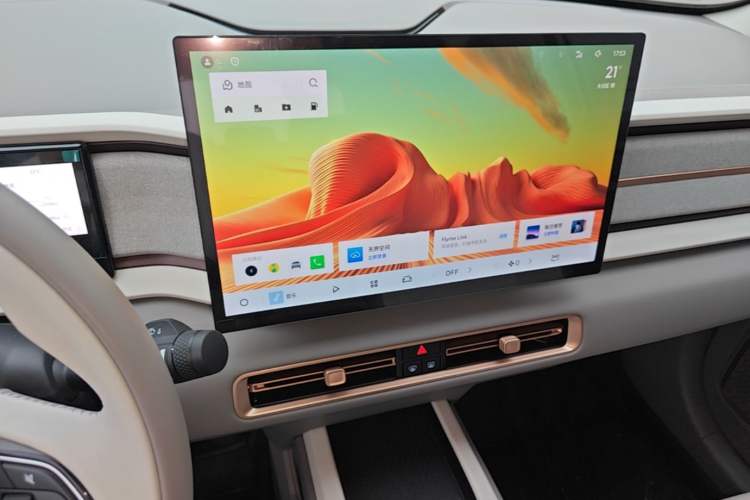 Used Geely Auto icon 2026 Model Chocolate 1.5TD Pure & Refined Edition Audio And AC Panel
