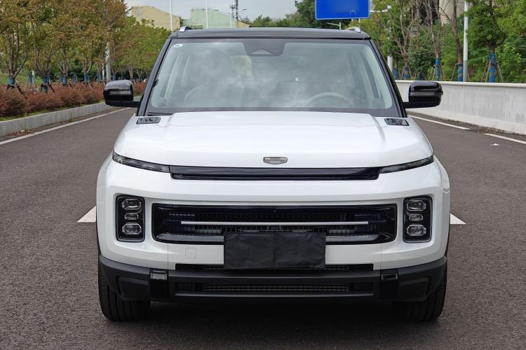 Used Geely Auto icon 2026 Model Chocolate 1.5TD Pure & Refined Edition Exterior 1