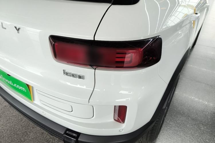 Used Geely Auto icon 2026 Model Chocolate 1.5TD Pure & Refined Edition Exterior 3
