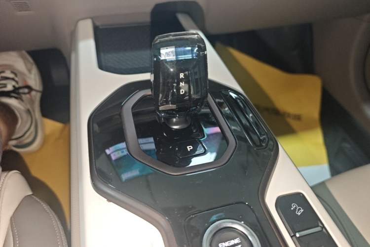 Used Geely Auto icon 2026 Model Chocolate 1.5TD Pure & Refined Edition Gear Lever