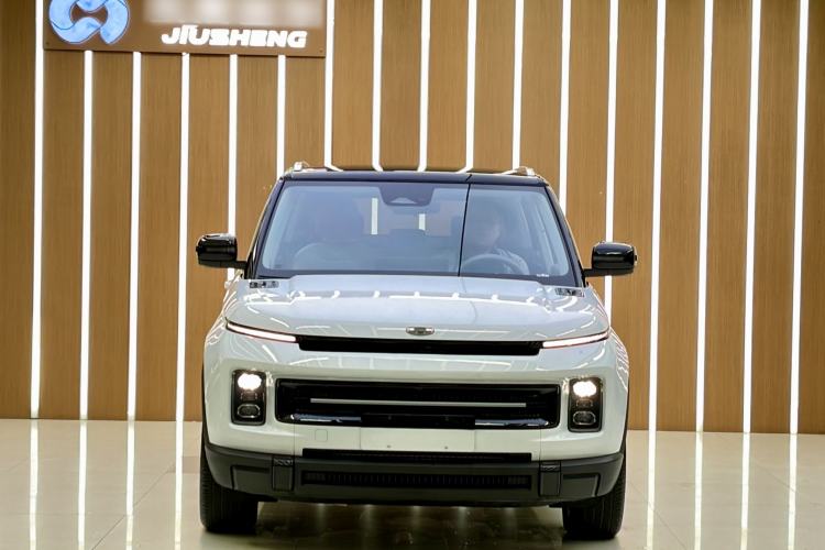 Used Geely Auto icon 2026 Model Chocolate 1.5TD Pure & Refined Edition Interior 5