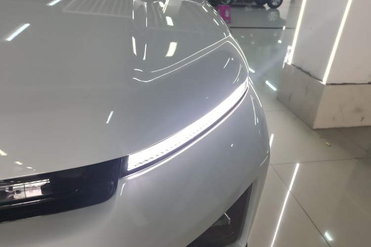 Used Geely Auto icon 2026 Model Chocolate 1.5TD Pure & Refined Edition Left Front Headlight