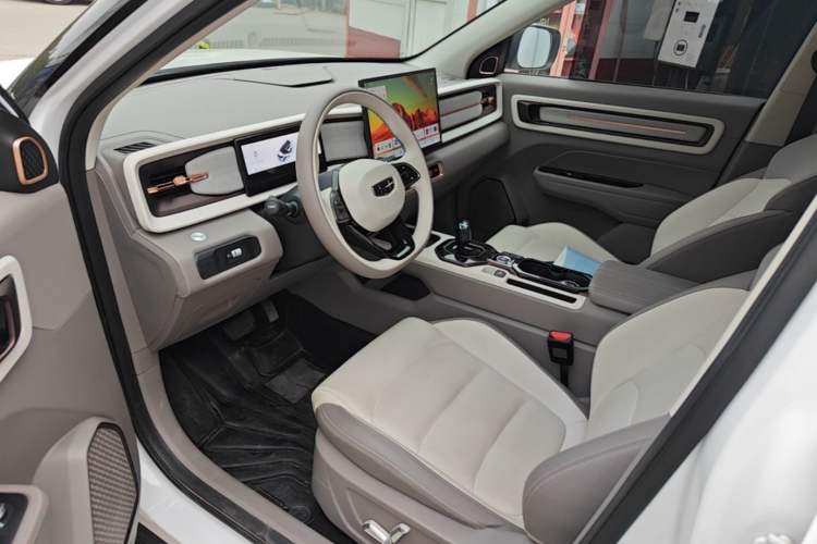 Used Geely Auto icon 2026 Model Chocolate 1.5TD Pure & Refined Edition Left Front Seat