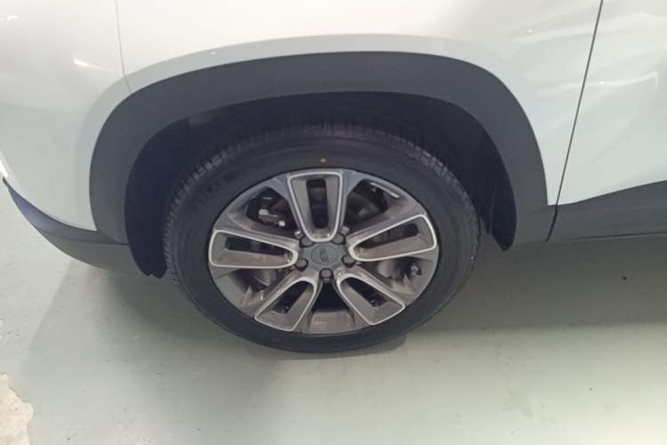 Used Geely Auto icon 2026 Model Chocolate 1.5TD Pure & Refined Edition Left Front Wheel Hub
