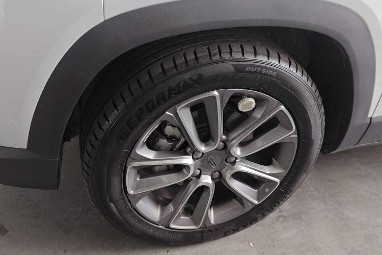 Used Geely Auto icon 2026 Model Chocolate 1.5TD Pure & Refined Edition Left Front Wheel Hub