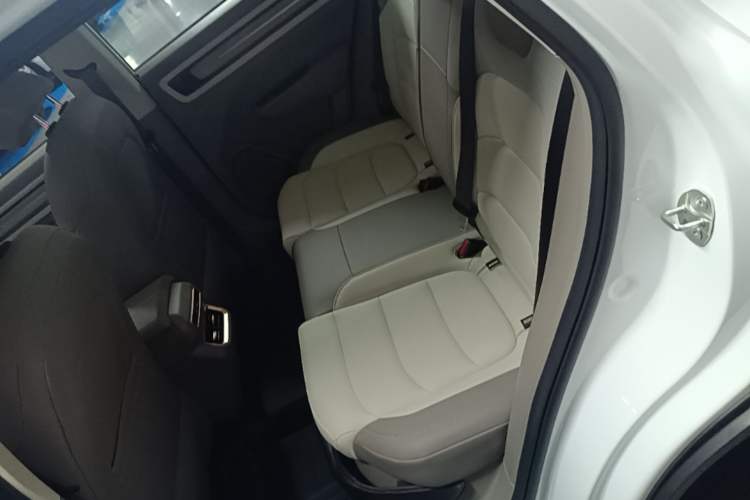 Used Geely Auto icon 2026 Model Chocolate 1.5TD Pure & Refined Edition Left Rear Seat