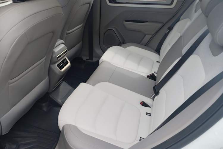 Used Geely Auto icon 2026 Model Chocolate 1.5TD Pure & Refined Edition Left Rear Seat