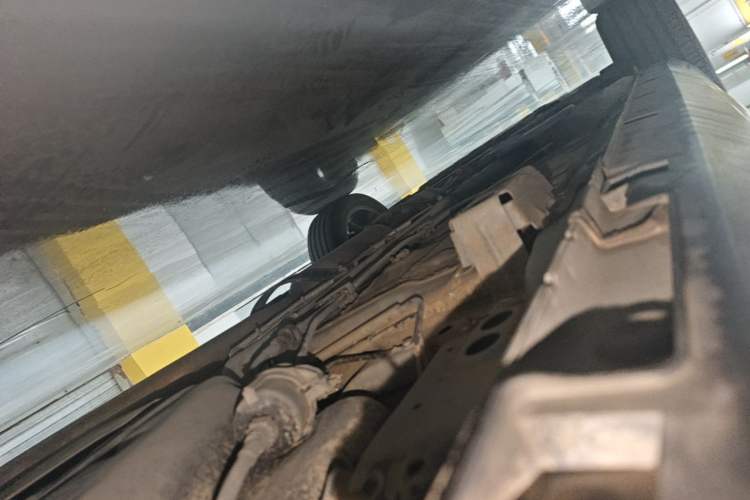 Used Geely Auto icon 2026 Model Chocolate 1.5TD Pure & Refined Edition Left Side Sill