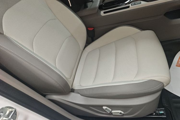 Used Geely Auto icon 2026 Model Chocolate 1.5TD Pure & Refined Edition Right Front Seat