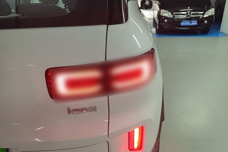 Used Geely Auto icon 2026 Model Chocolate 1.5TD Pure & Refined Edition Right Rear Taillight