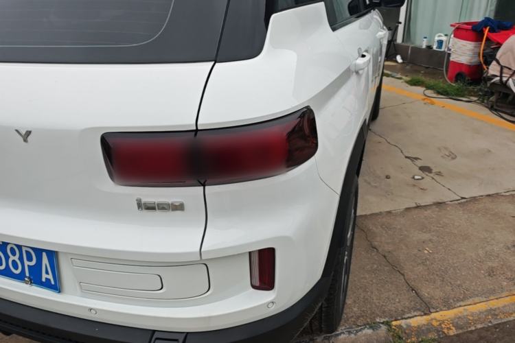 Used Geely Auto icon 2026 Model Chocolate 1.5TD Pure & Refined Edition Right Rear Taillight