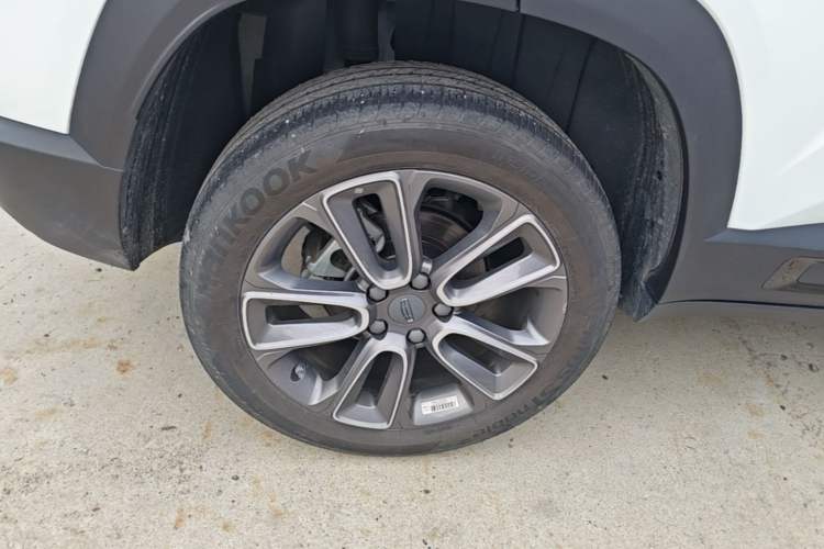Used Geely Auto icon 2026 Model Chocolate 1.5TD Pure & Refined Edition Right Rear Wheel Hub