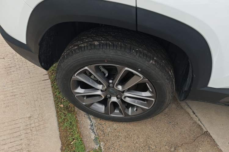 Used Geely Auto icon 2026 Model Chocolate 1.5TD Pure & Refined Edition Right Rear Wheel Hub