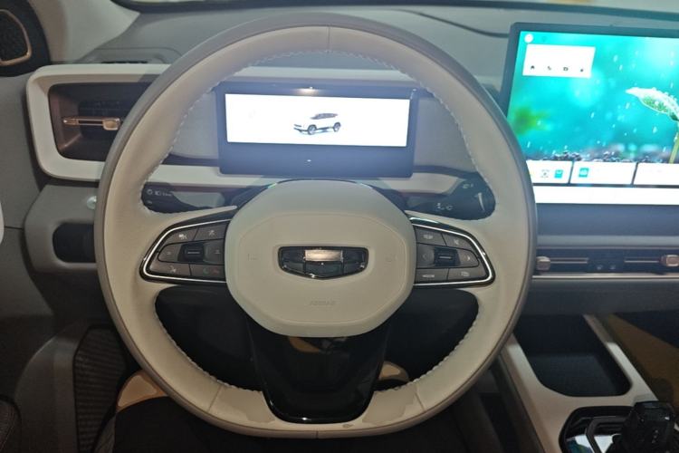 Used Geely Auto icon 2026 Model Chocolate 1.5TD Pure & Refined Edition Steering Wheel
