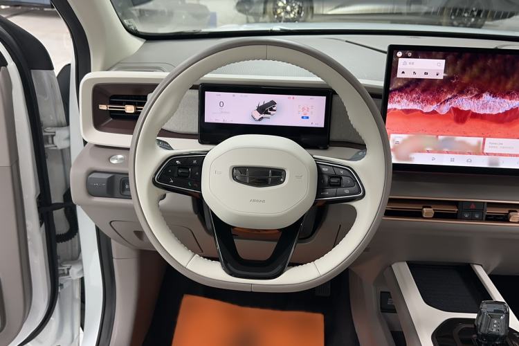 Used Geely Auto icon 2026 Model Chocolate 1.5TD Pure & Refined Edition Steering Wheel