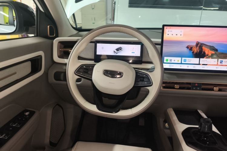 Used Geely Auto icon 2026 Model Chocolate 1.5TD Pure & Refined Edition Steering Wheel